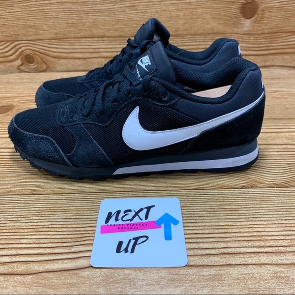nike md runner 2 black